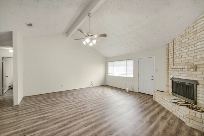 Building Photo - 16323 Summer Dawn Ln