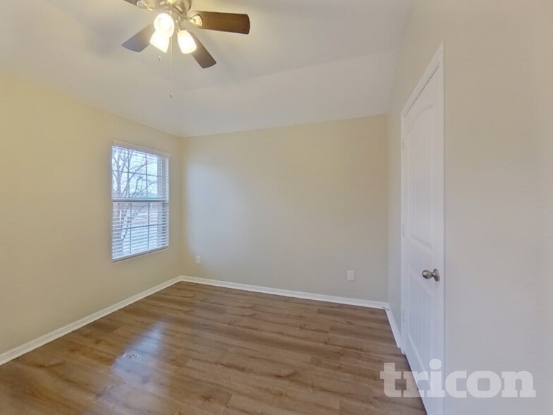 Building Photo - 752 Rutherford Dr