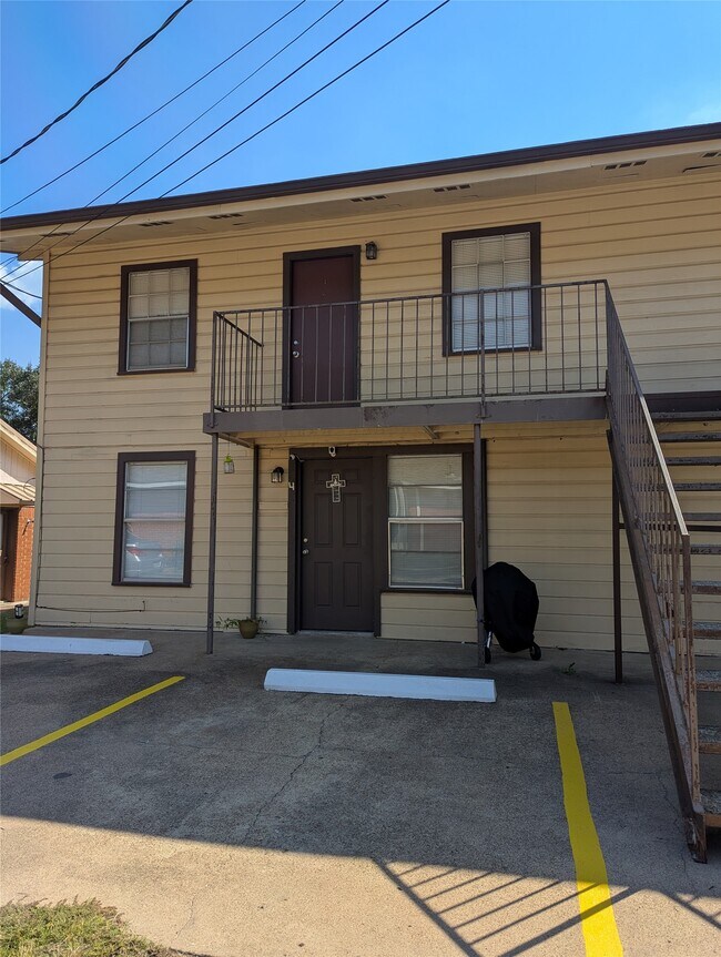 Building Photo - 1311 1/2 21st St