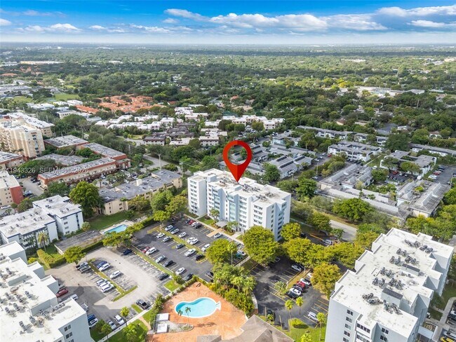 Building Photo - 9125 SW 77th Ave