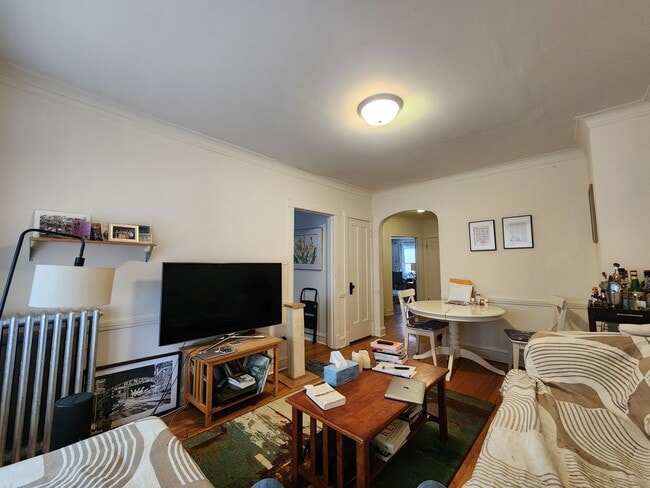 Building Photo - Spacious Updated 2 bed/1 bath in North Park