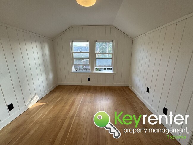 Building Photo - One of a Kind Multi-level Home in North Ta...