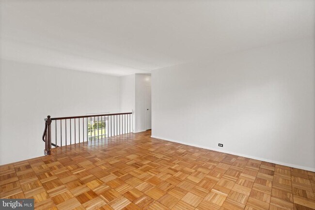 Building Photo - 3282 Martha Custis Dr