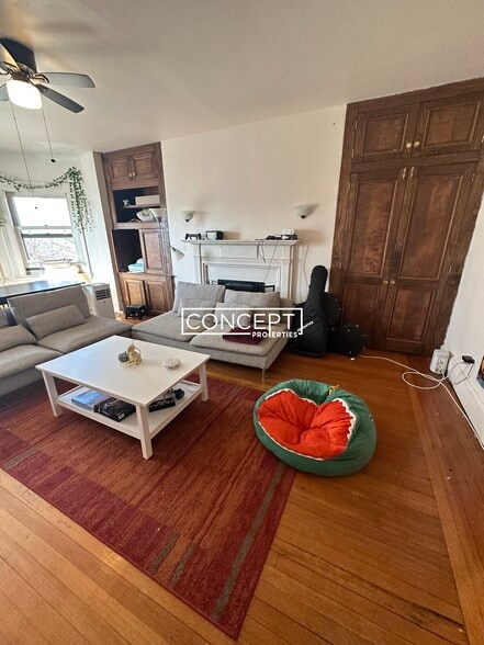 Building Photo - 52 Fenway