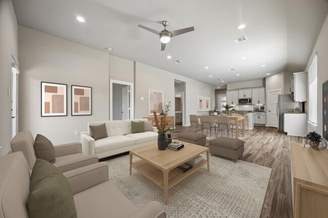 Building Photo - 22843 Castello Lakes Dr