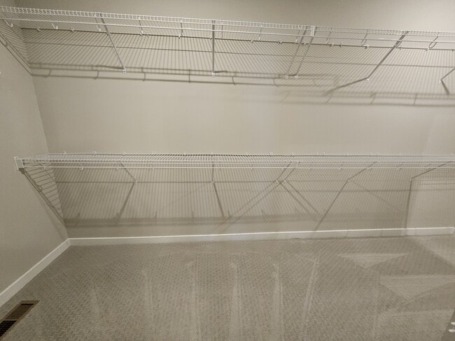 Building Photo - 228 Oakhurst Wy