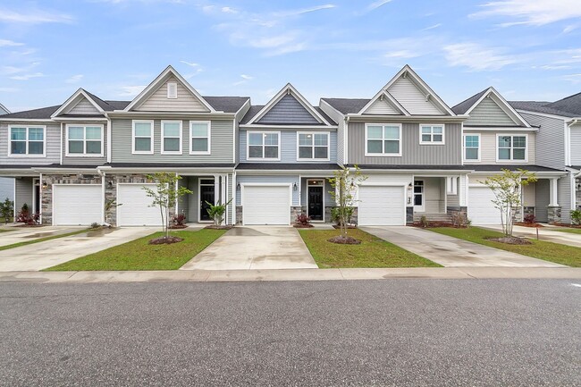 Building Photo - Move-In Ready Home in the Heart of Goose Creek