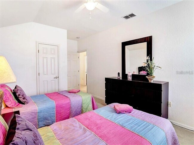 Building Photo - 153 Vizcay Way