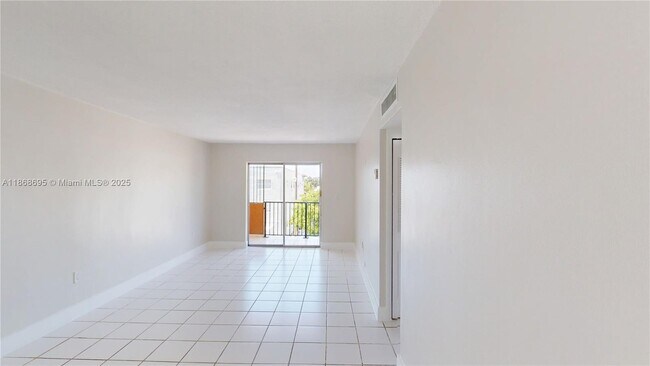 Building Photo - 677 SW 9th Ave