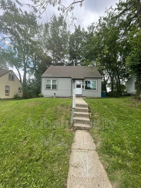 Primary Photo - 667 Thornton St