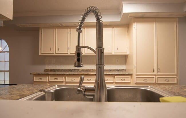 Building Photo - 3306 Timberlane Cir