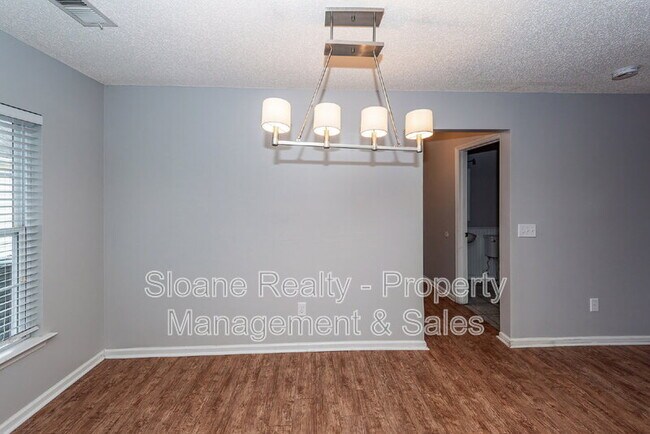 Building Photo - 1118 Deerberry Rd