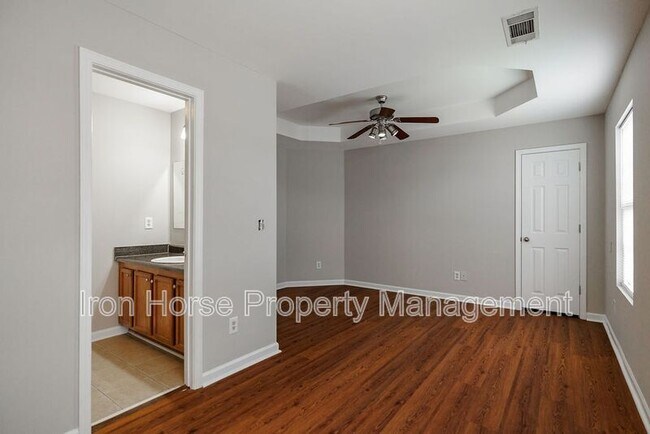 Building Photo - 638 Mill Stone Bluff