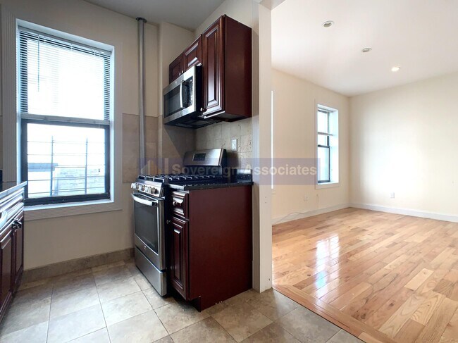 Building Photo - 270 Fort Washington Ave