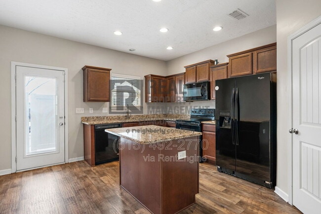Building Photo - 1702 Sprucedale Dr