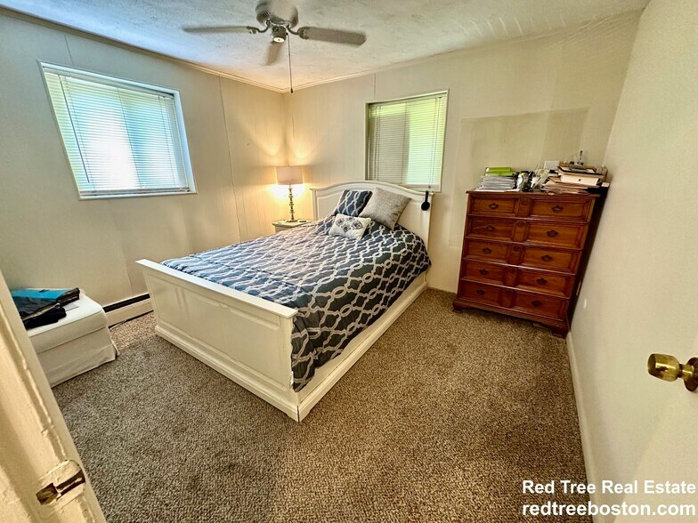 Building Photo - 8 Bryon Rd