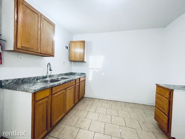 Building Photo - 2 br, 1 bath Duplex - 917 Gladstone St 917...