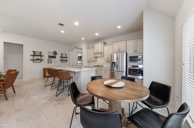 Building Photo - 357 Capriccio Ln