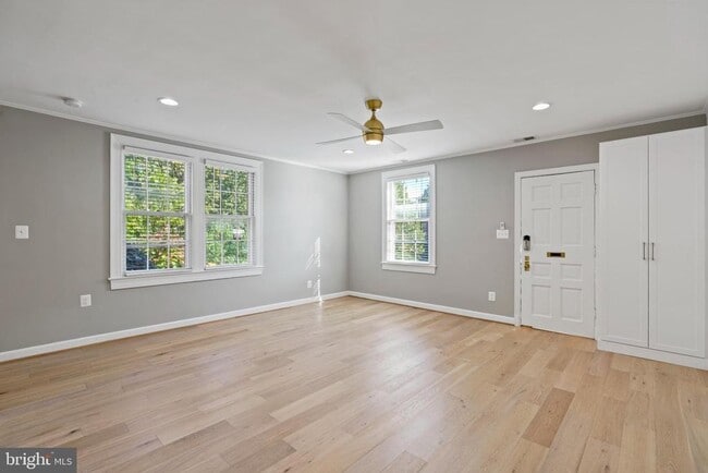 Building Photo - 1300 S Cleveland St