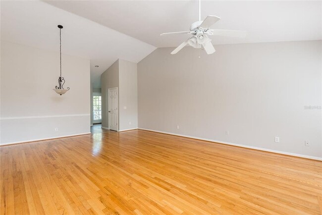Building Photo - 315 S Edison Ave