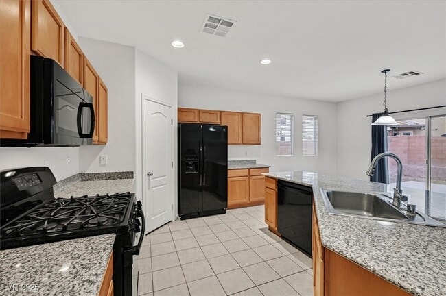 Building Photo - 2520 W San Miguel Ave