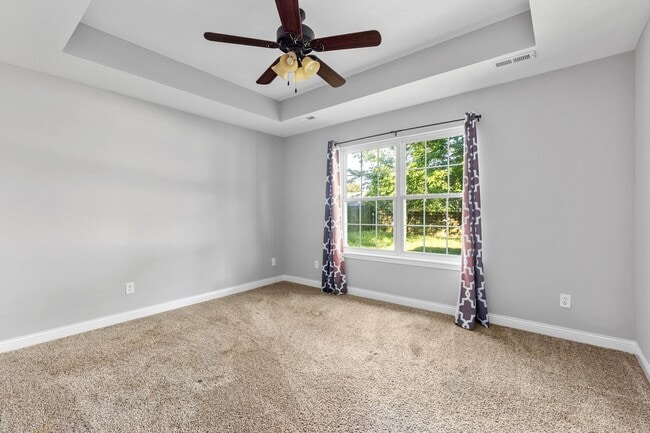 Building Photo - 607 Winter Way Dr