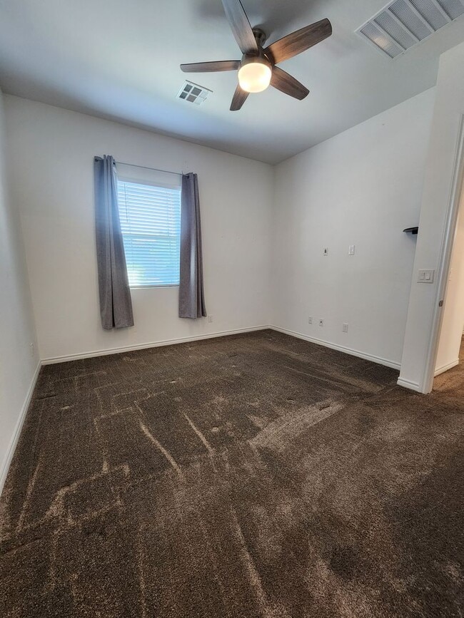 Building Photo - Guard-Gated Cadence 55+ Community | 2 Bed | Single Story Home