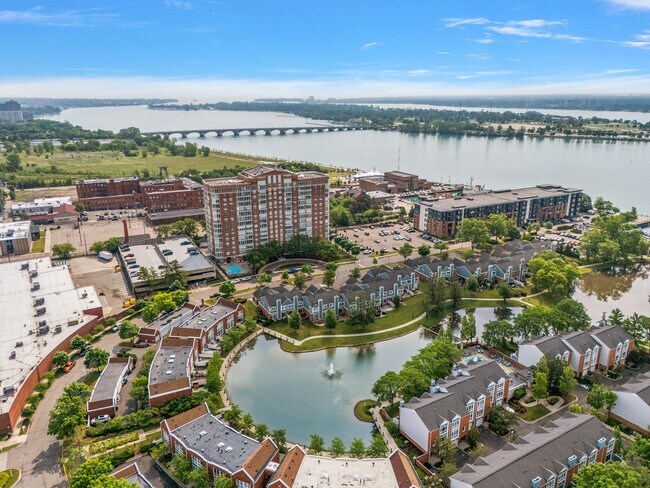 Building Photo - 250 E Harbortown Dr