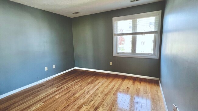 Building Photo - 114 Burkhall St