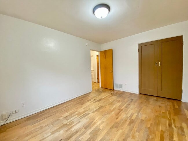 Building Photo - Darling Home in Historic Yakima Neighborhood