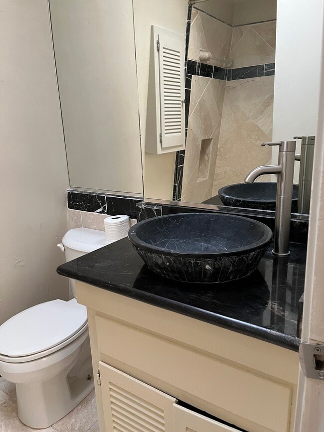 Building Photo - 2704 San Pedro St