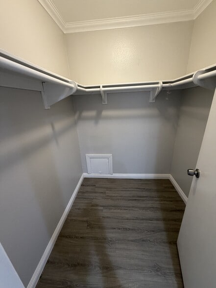 Building Photo - 838 Coriander Dr