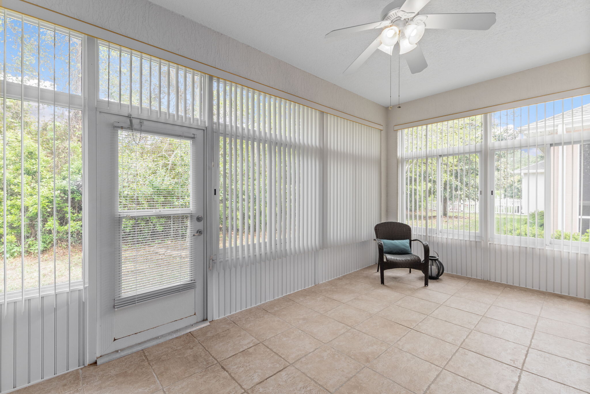 Sun Room - 800 Crestwood Dr