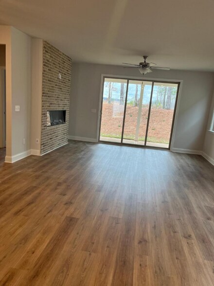 Building Photo - 608 Cunninghame Ct