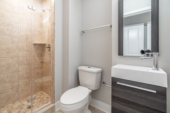 Building Photo - 421 N 39th St