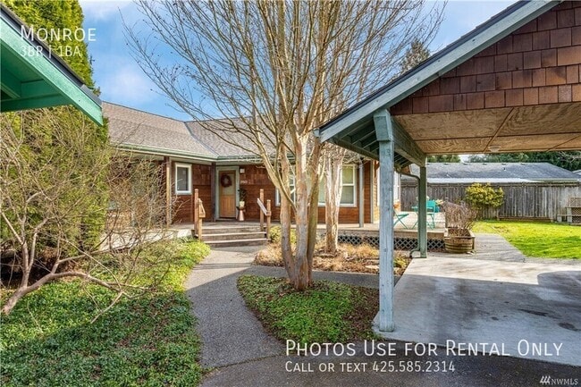 Building Photo - Monroe-