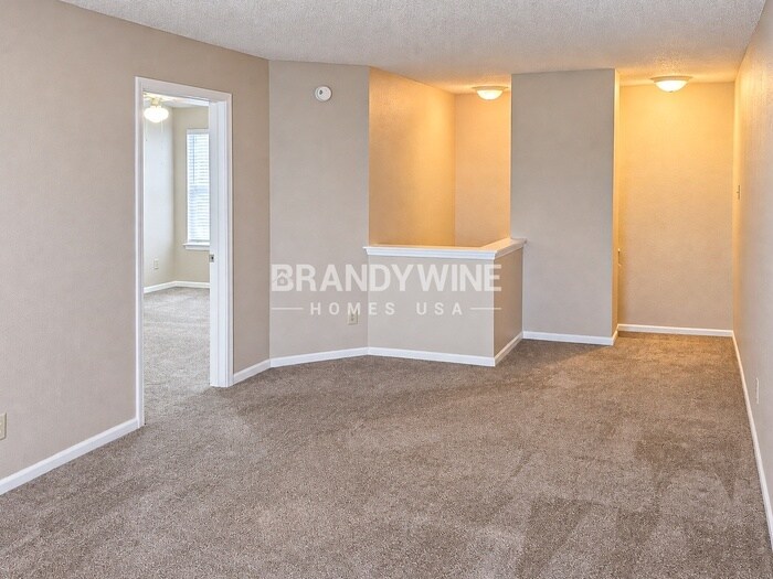Building Photo - 4485 Redcliff N Ln