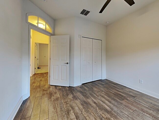 Building Photo - 11735 Albatross Ln