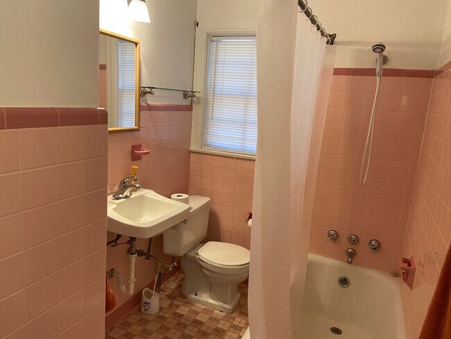Building Photo - 123
