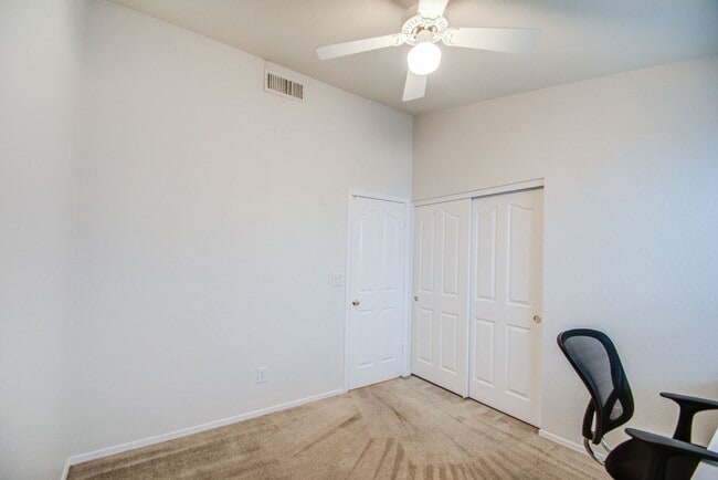 Building Photo - Lakewood 3 Bedroom for Rent!