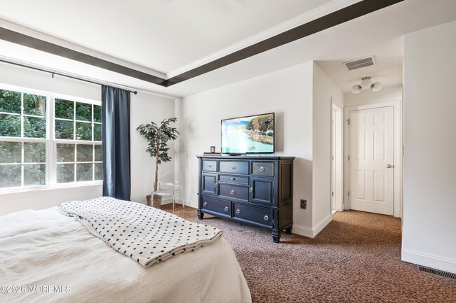 Building Photo - 207 Yale Blvd