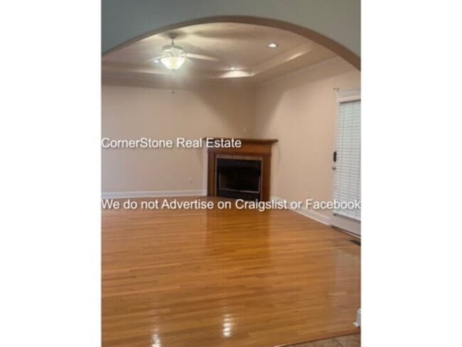 Building Photo - 6499 Chamblee Dr
