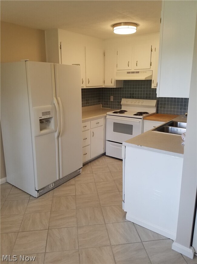 Building Photo - 1807 Higby Dr