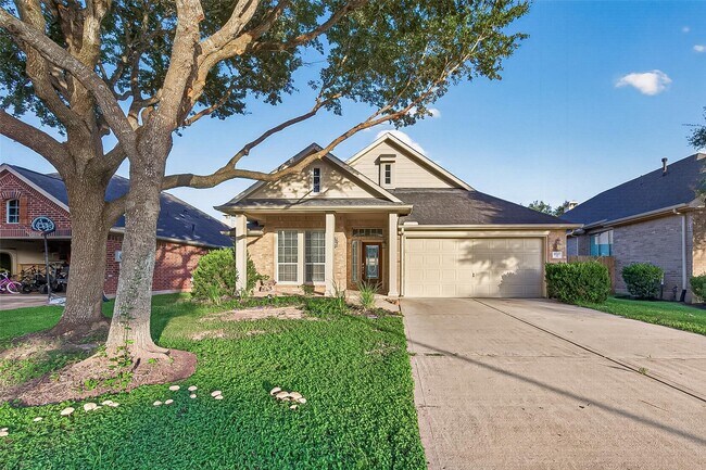Building Photo - 28207 Chalet Park Dr