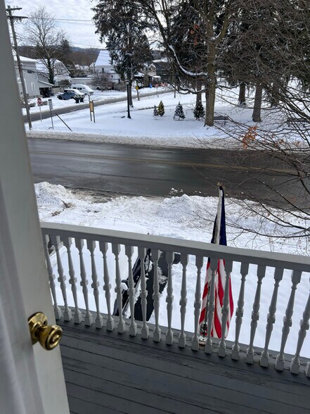 Building Photo - 48 W Main St