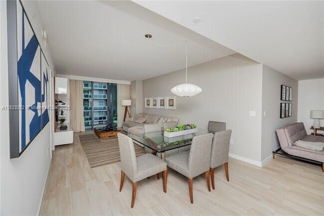 Building Photo - 1300 S Miami Ave