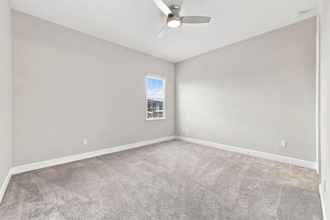 Building Photo - 5608 Macoon Wy
