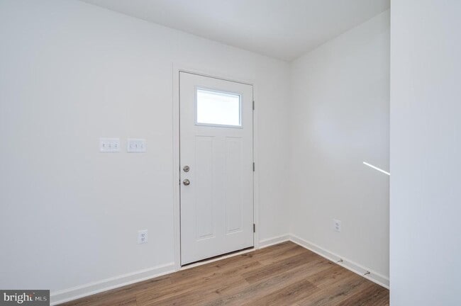 Building Photo - 192 Ludgate Mnr