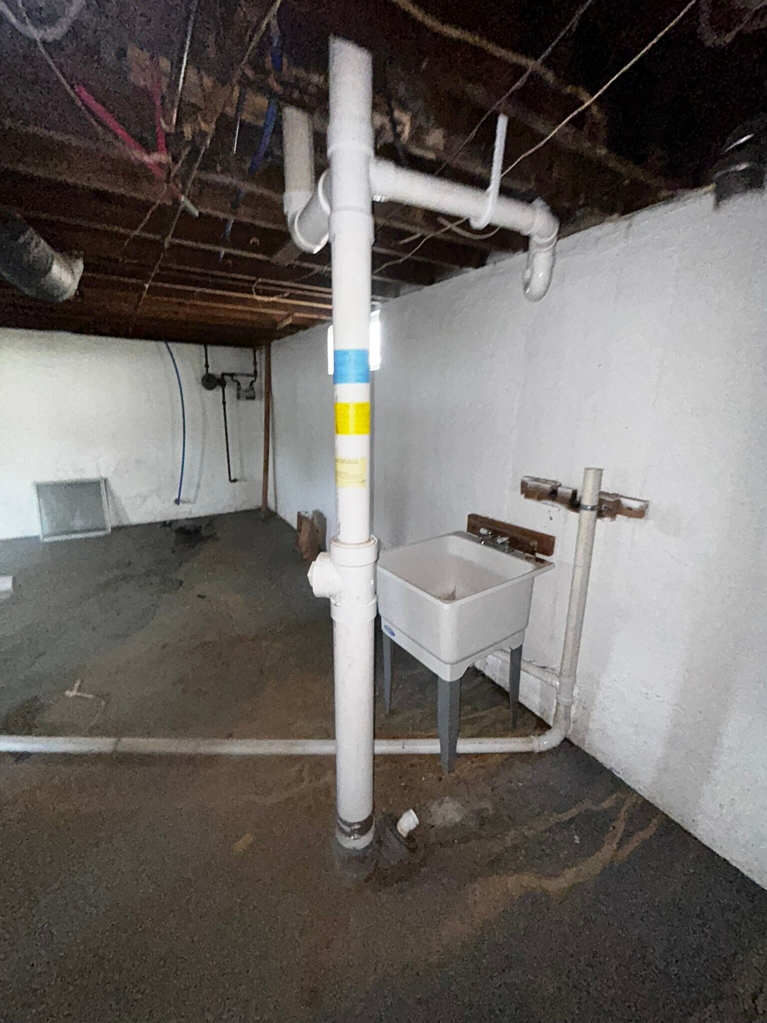 Building Photo - 5600 Gatesworth Ave
