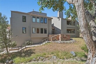 Building Photo - 23561 Genesee Village Rd